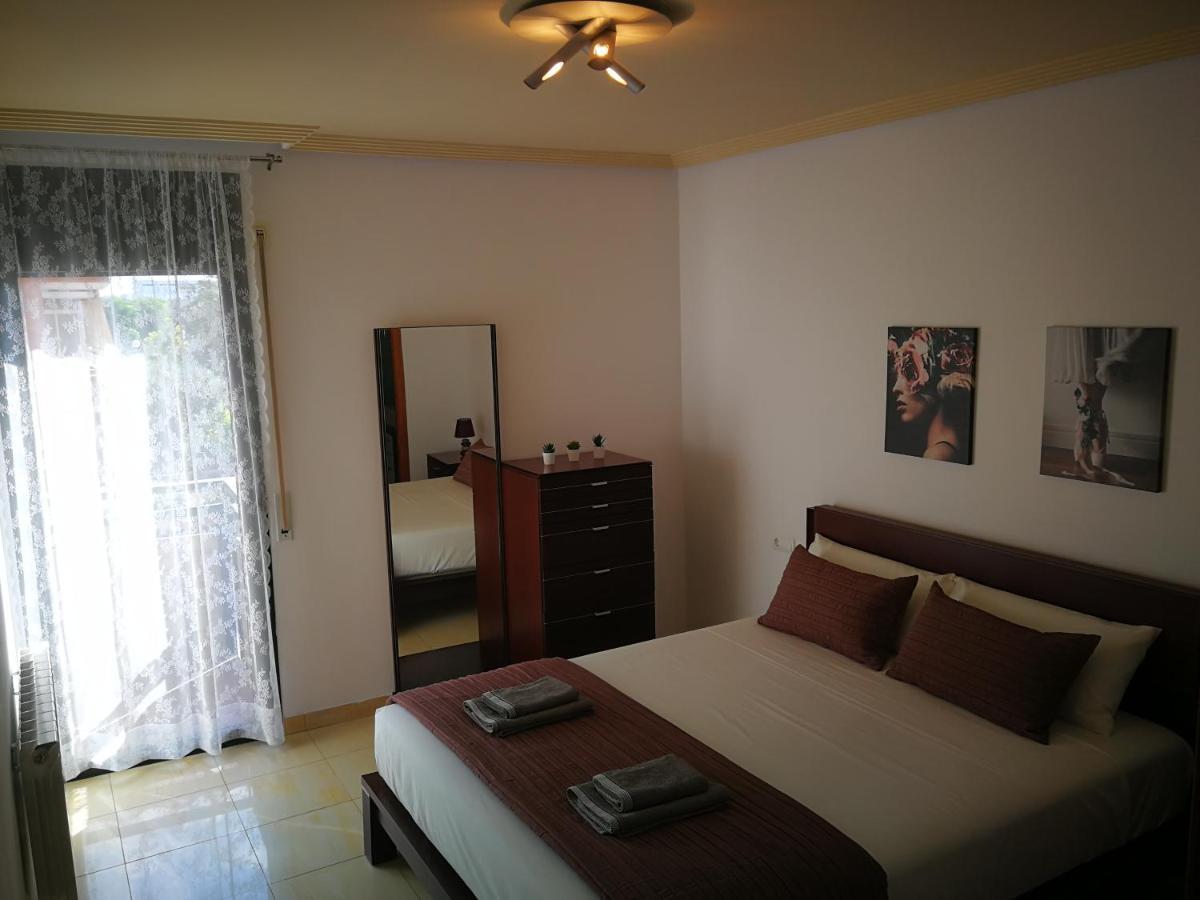 8Beds Vila-Seca Kültér fotó