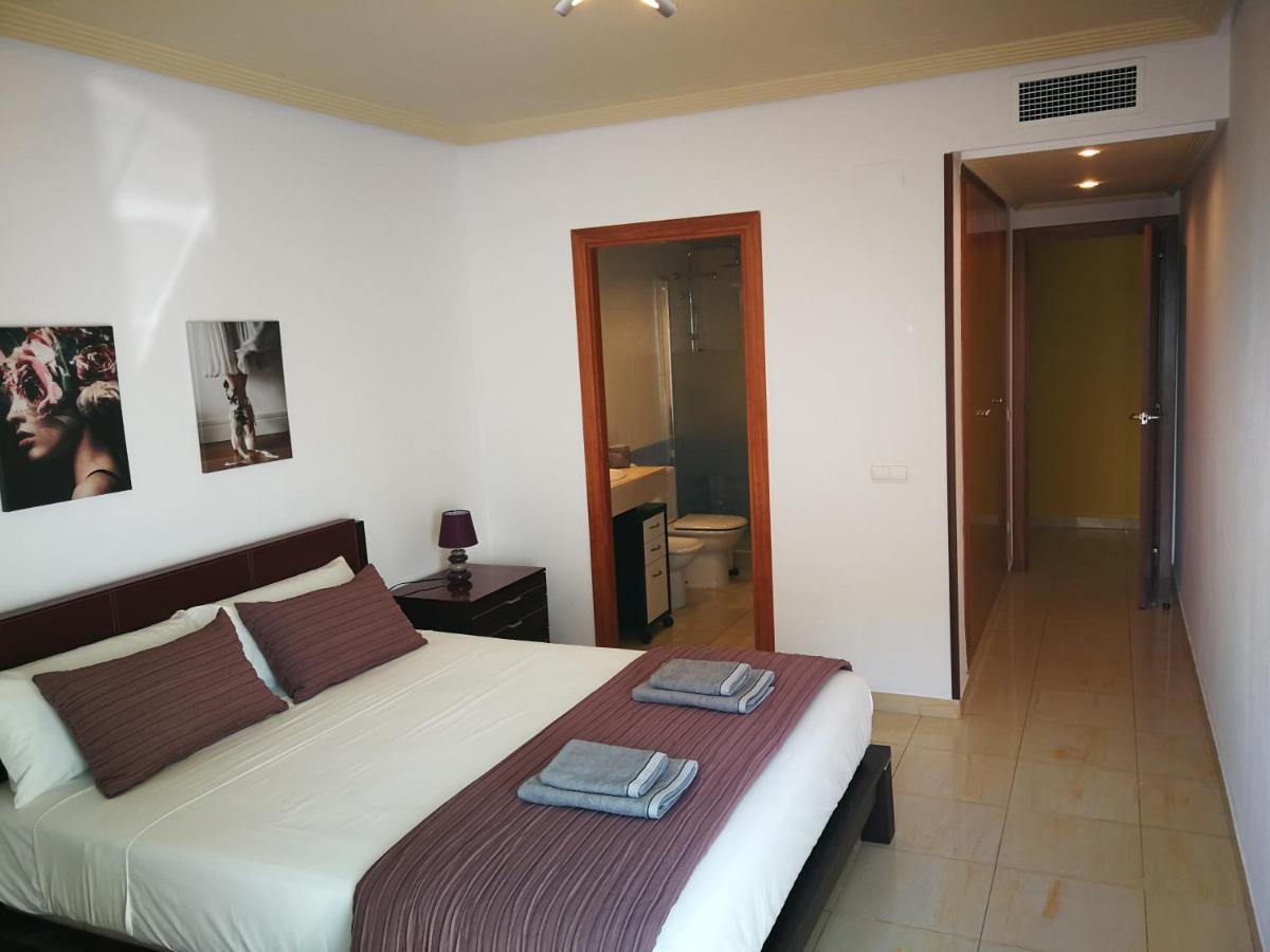 8Beds Vila-Seca Kültér fotó