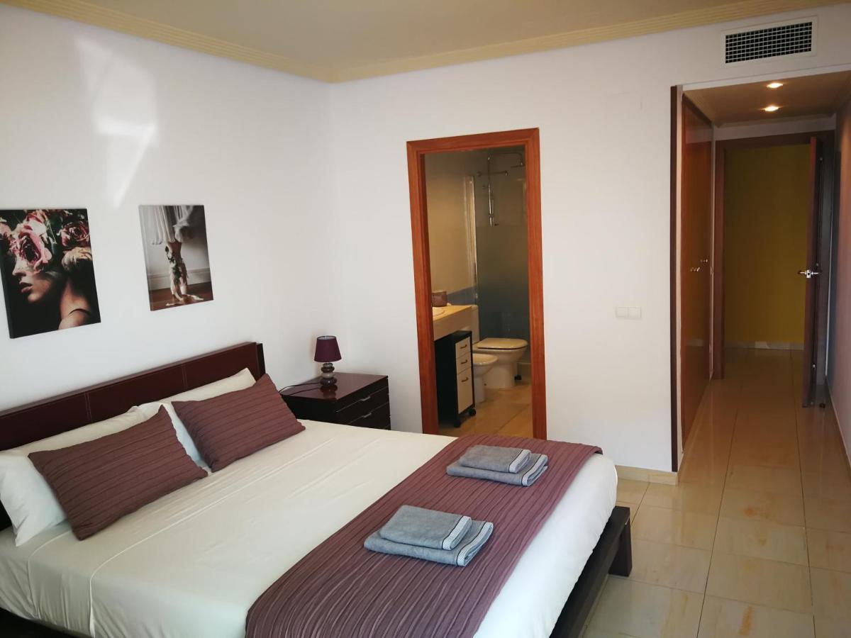 8Beds Vila-Seca Kültér fotó